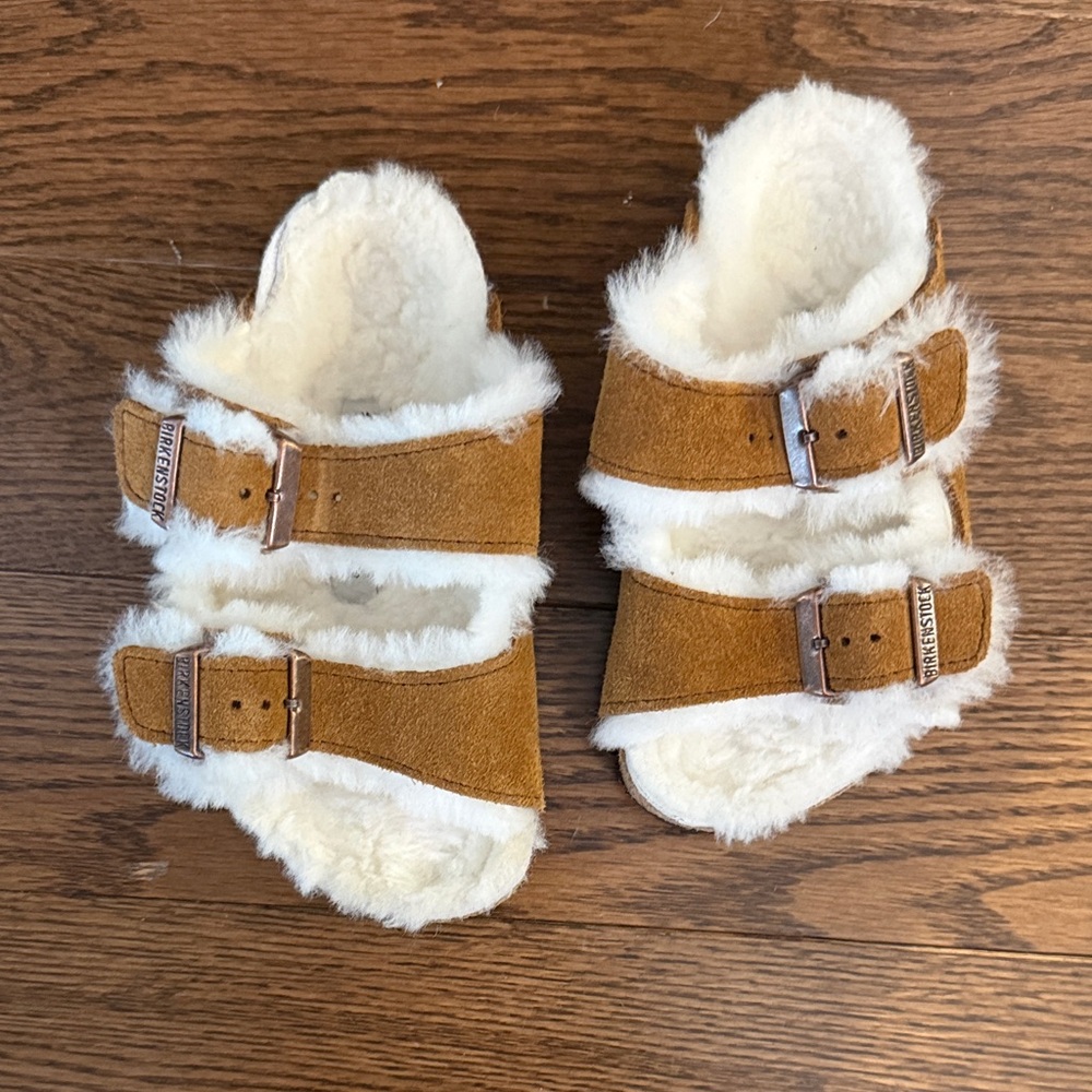 Kids Birkenstock shearling sandals - size 27